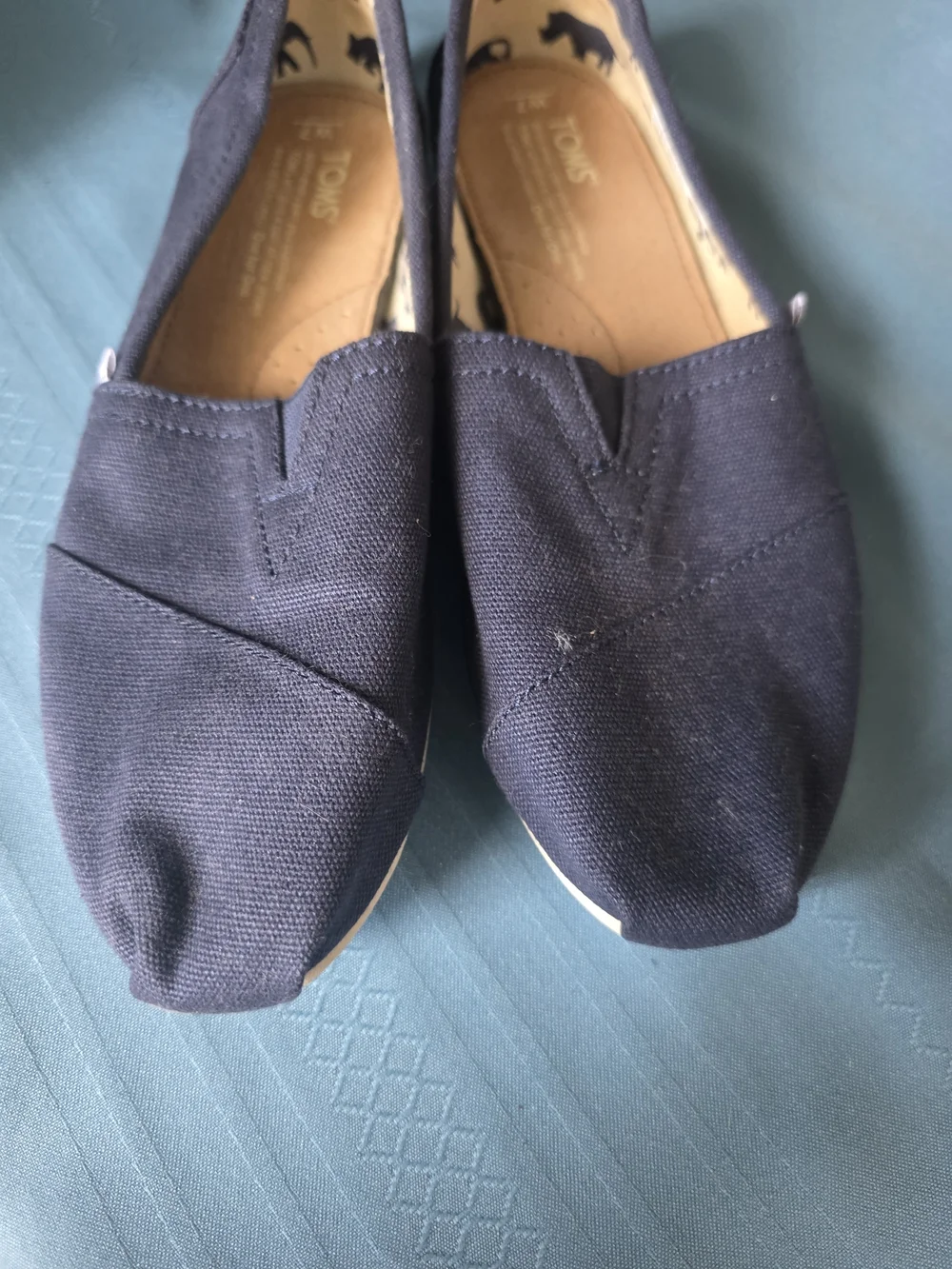 TOMS Classic Navy Canvas Slip‑On Shoes Women’s 7 Elephant Print Lining